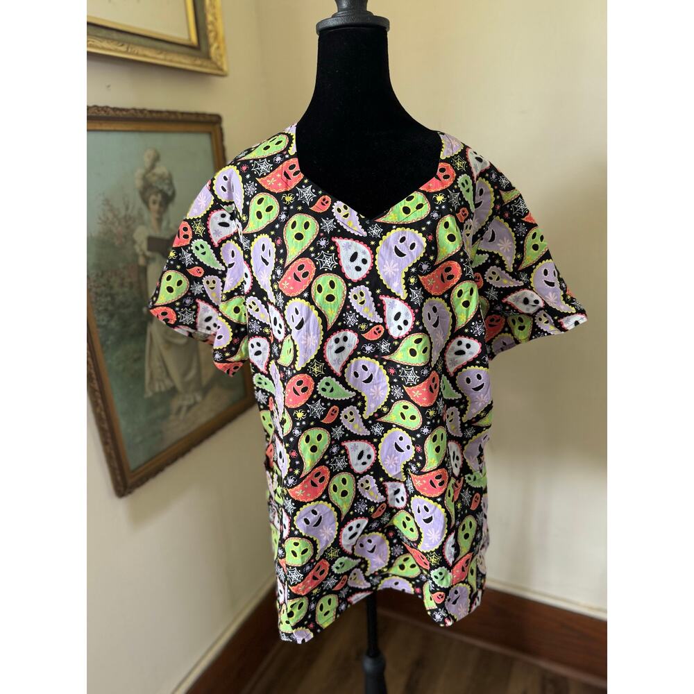 Zoe + Chloe Halloween Ghost Scrub Top XL Black Colorful Print